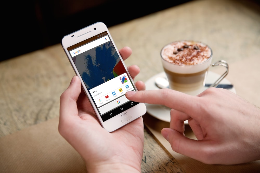 HTC le hace la guerra a Apple con su iPhone con Marshmallow: ¡aquí está HTC One A9!  (Foto)