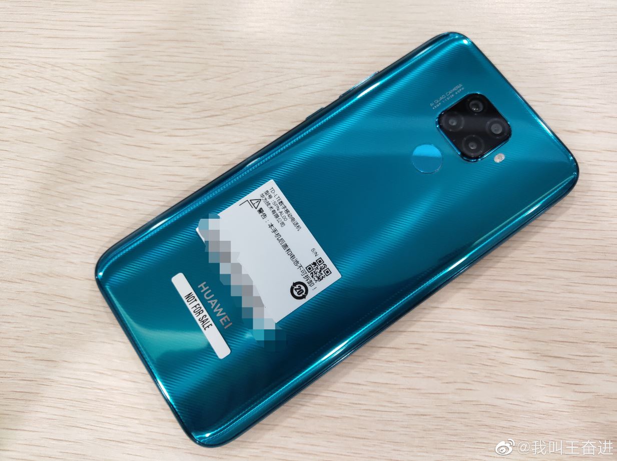 Huawei Nova 5i Pro se asoma en China pero nos recuerda algo que ya hemos visto (foto)