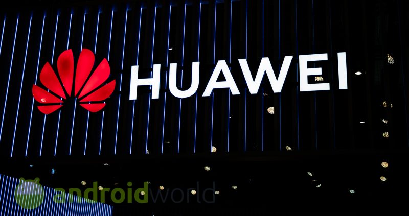 Huawei ancora sotto le forche caudine di Google: Mate X e P30 Pro rimossi dal sito di Android (foto)