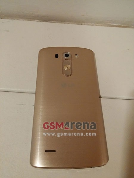 LG G3 está vestido de metal noble: aquí está en color dorado (foto)