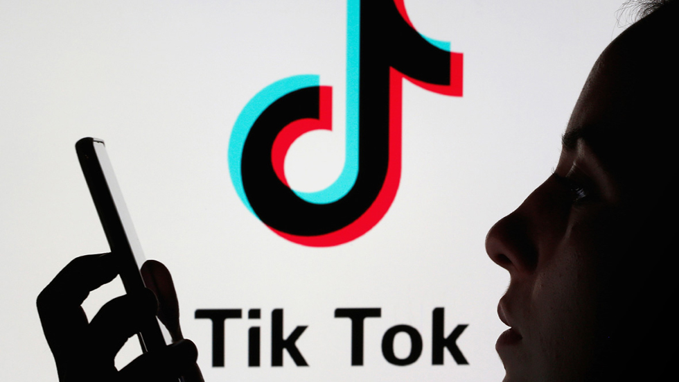 La aplicación de red social TikTok llamó a software espía e instó a eliminarlo