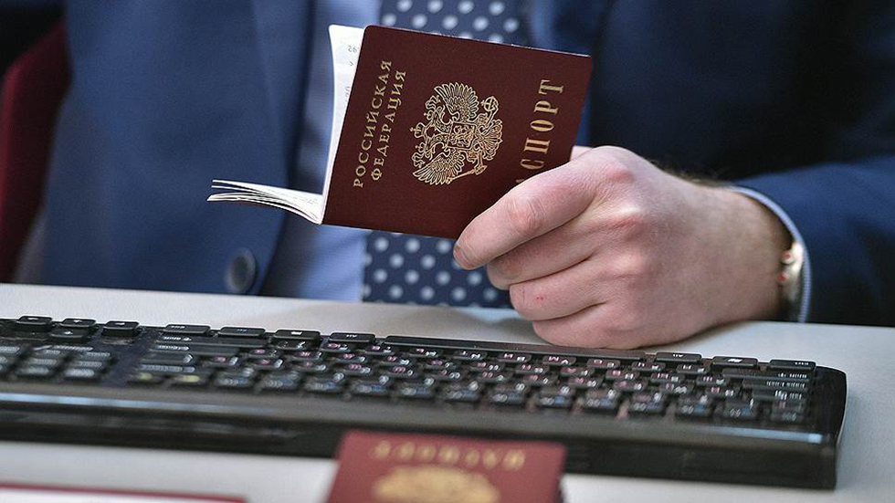 Las redes sociales solo se permitirán con pasaporte