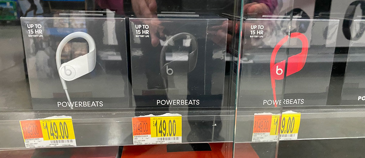 Nieuwe Powerbeats 4 ligt in de schappen voorafgaand aan de aankondiging van Apple