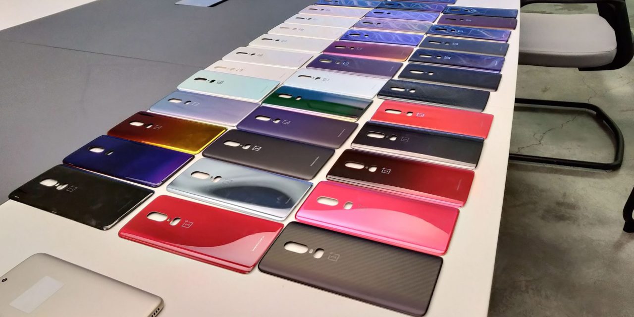 I primi prototipi di OnePlus 6 erano un'esplosione di colori, ma non li rimpiangereste per un valido motivo (video)