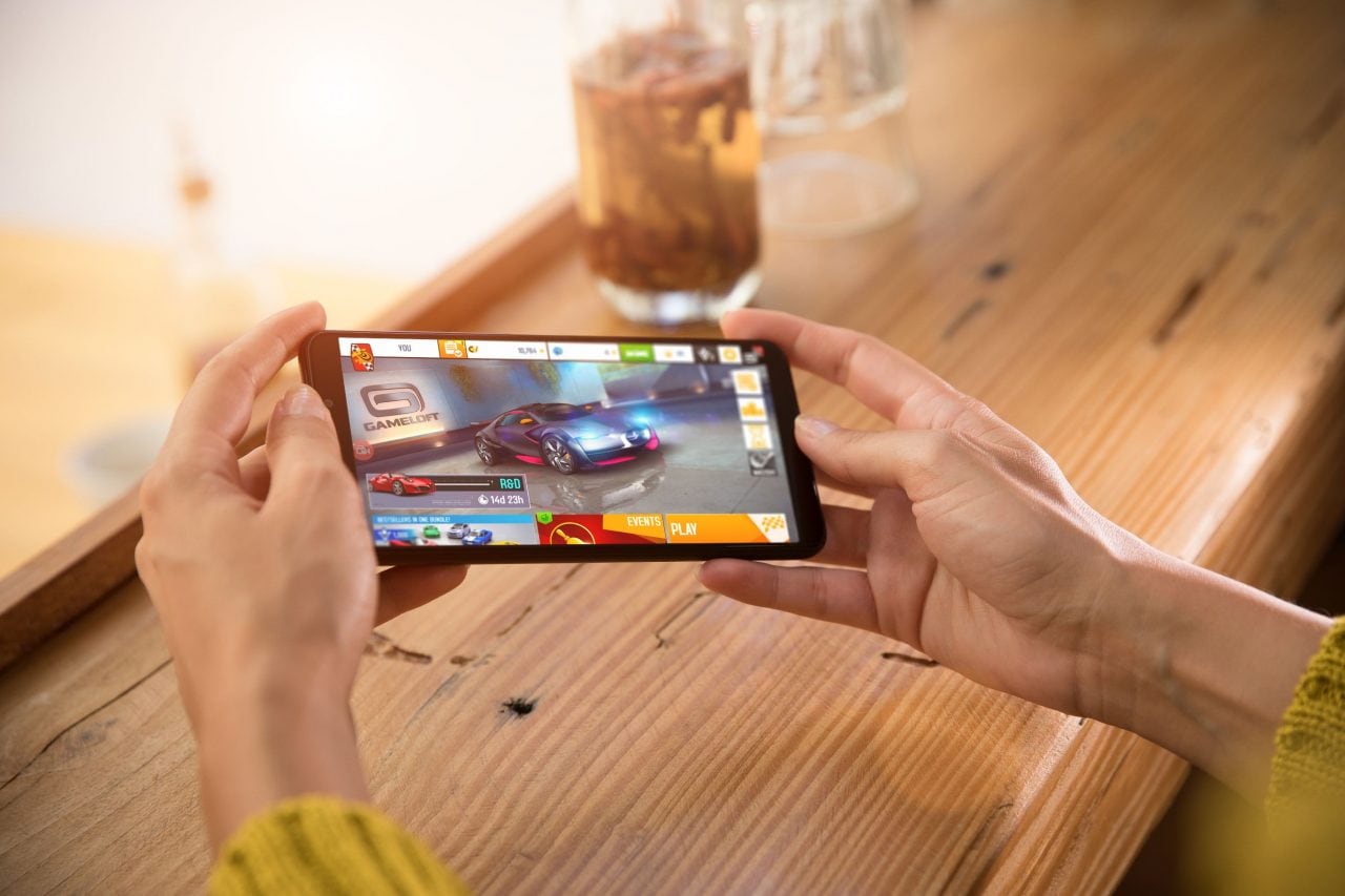 Brand tamarro e prestazioni top: Xiaomi potrebbe presto lanciare il suo anti Razer Phone (aggiornato: anche ASUS?)