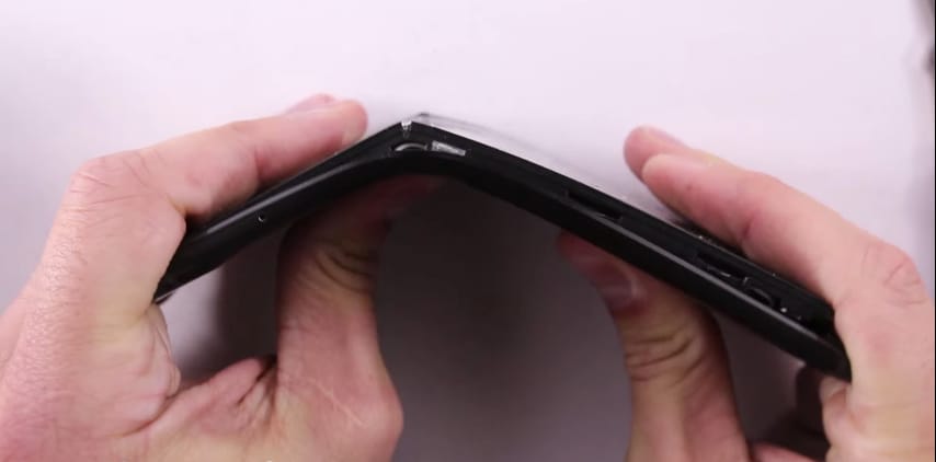 Nuovi test scongiurano un &quot;Bendgate&quot; per Huawei Nexus 6P (video)