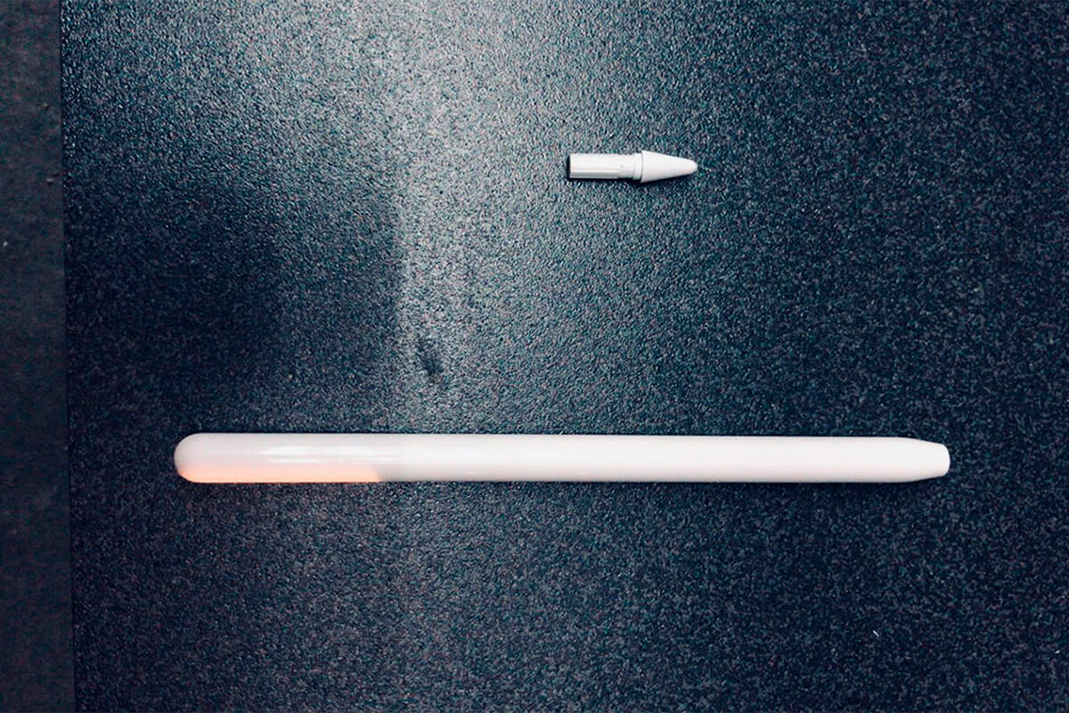 Nuevo Apple Pencil 3 iluminado en la foto