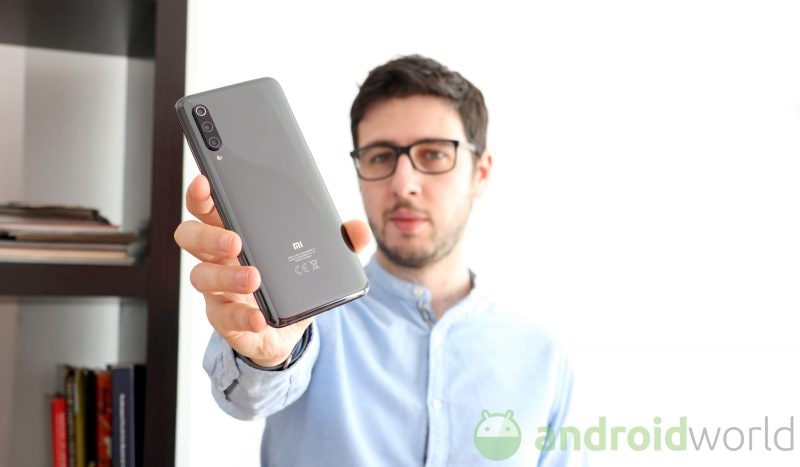 Xiaomi Mi9 ufficiale per l'Italia: ecco il prezzo, la data di uscita e la nostra anteprima video