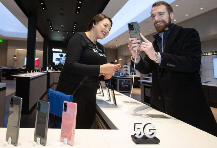 Rebotado: Samsung volvió a bajar los precios de sus smartphones en Rusia