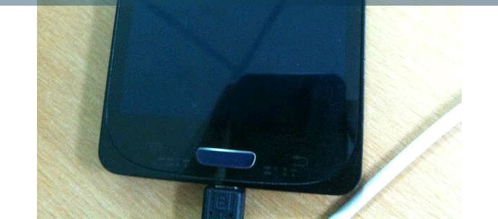 Samsung Galaxy S III i9300: una nuova chiara foto (+ rumors su un altro dispositivo)