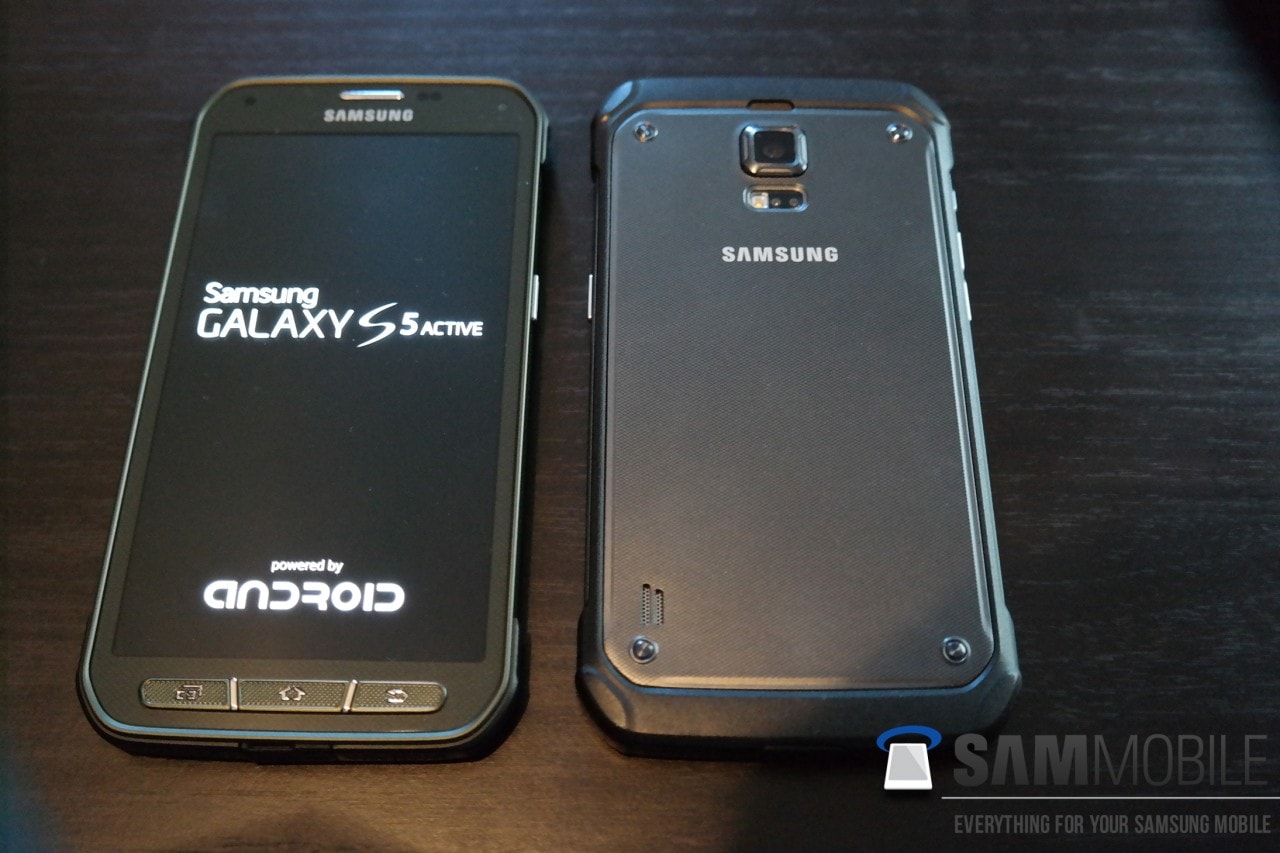 Samsung Galaxy S5 Active si prepara per l'Europa con un look militare (foto)