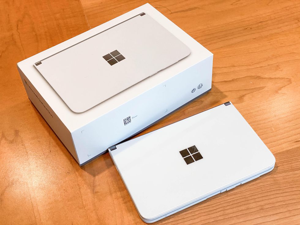 Se aspettate Microsoft Surface Duo mettetevi comodi, c'è da attendere fino al 2021