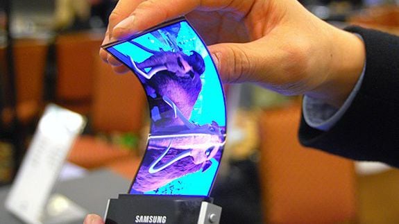 Se siete ancora in attesa di Samsung Galaxy X forse è meglio che vi mettiate comodi