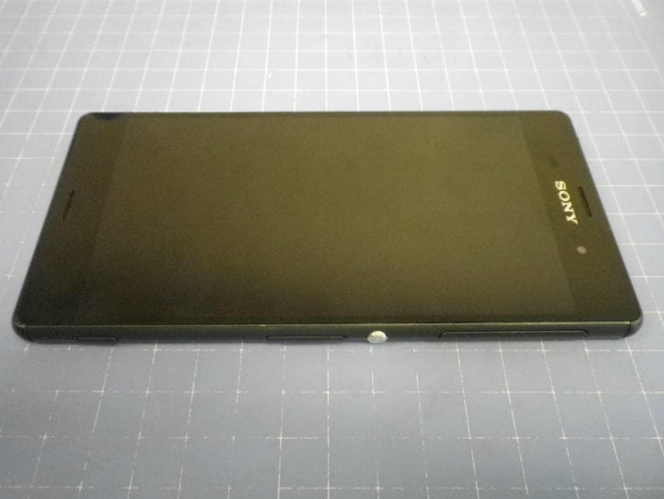 Sony Xperia Z3 se muestra en nuevas imágenes, confirmando la batería extraíble de 3.100 mAh