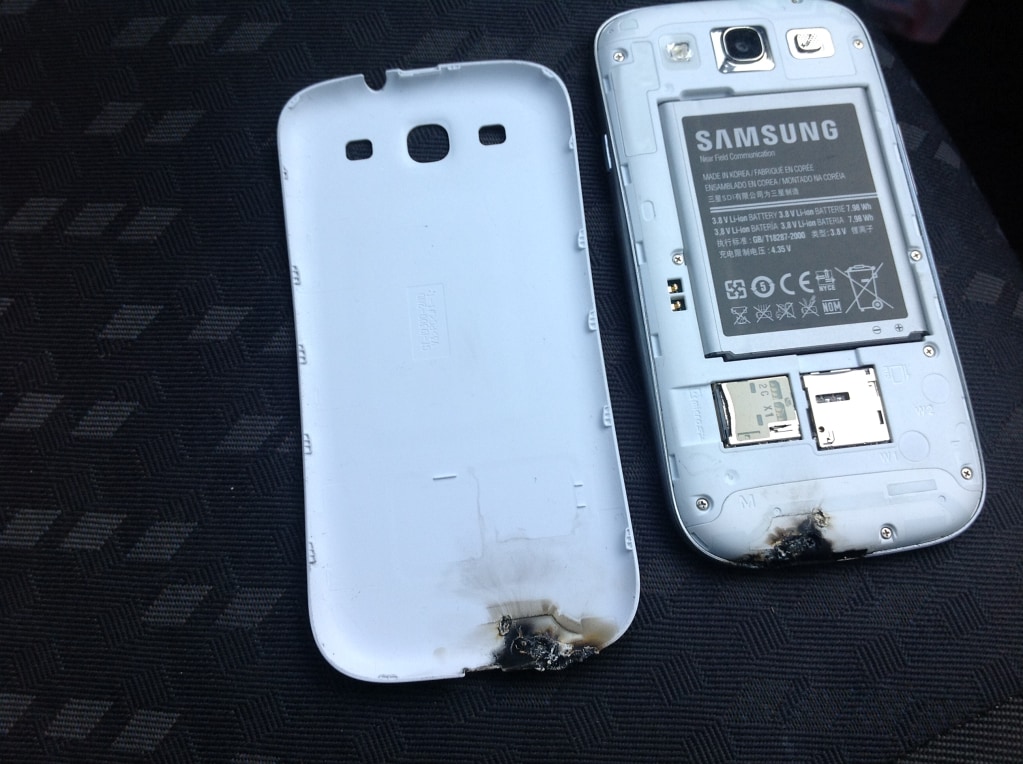 Un Galaxy S III prende fuoco e Samsung indaga