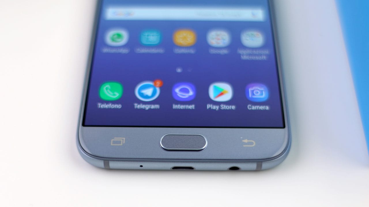 Un misterioso smartphone Samsung di fascia media si fa valere nei primi benchmark: sarà un nuovo Galaxy J? (foto)
