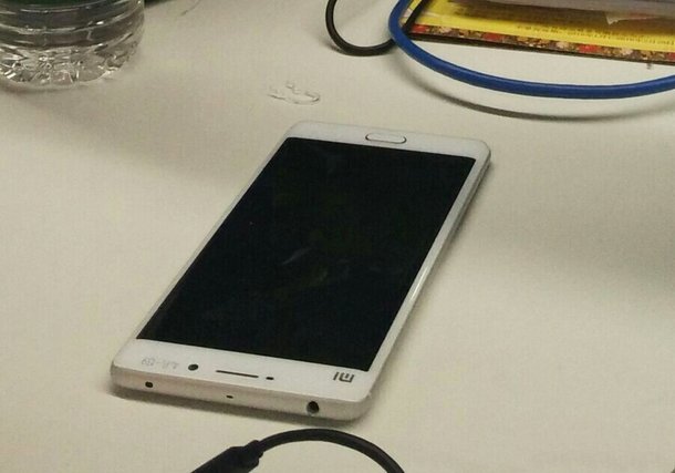 Xiaomi Mi5 hace otra comporsa para el deleite de tus ojos (foto)