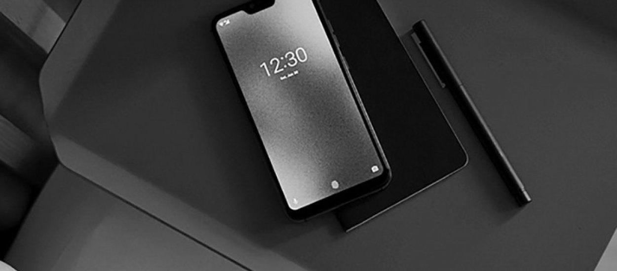 350 euros para el smartphone más minimalista del mundo en blanco y negro