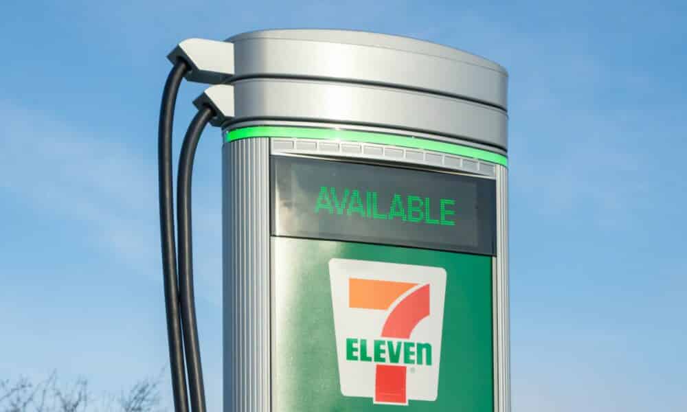 7-Eleven está agregando 500 estaciones de carga de EV en los EE. UU.