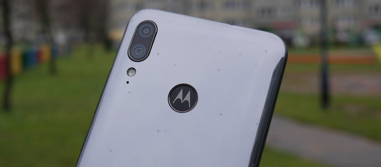 Es este teléfono inteligente, no el Razr plegable, el que finalmente mostrará la fuerza de Motorola