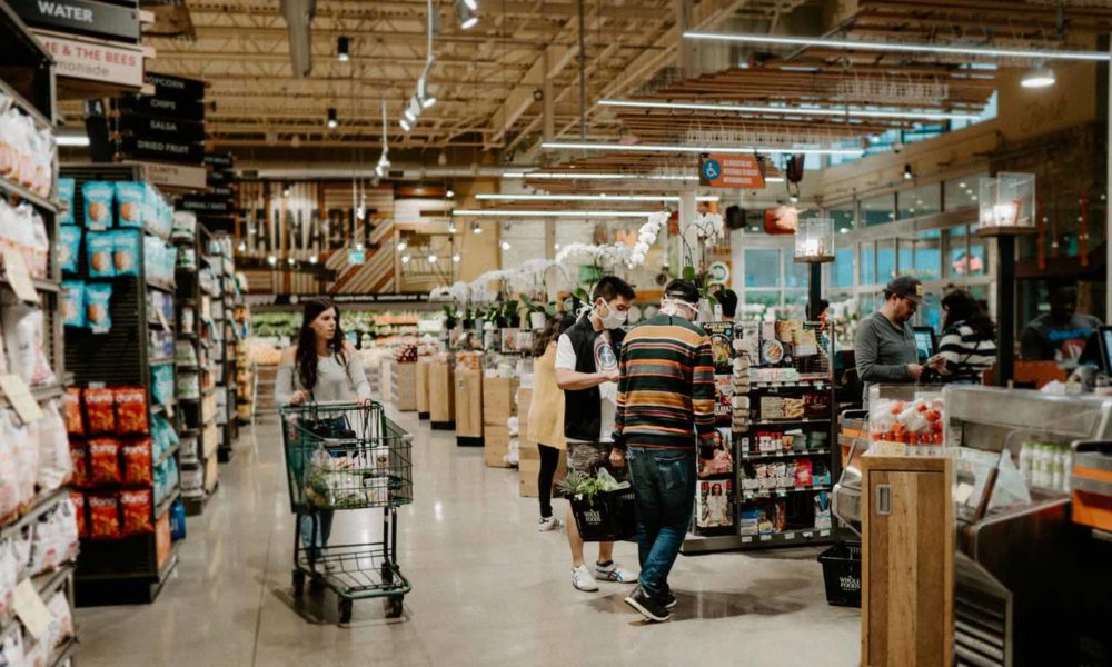 Las tiendas Whole Foods pueden obtener tecnología sin cajero a través de Amazon Go en 2021