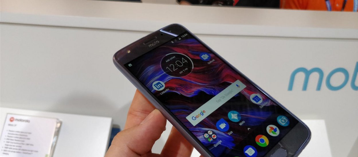 Moto X4 es un teléfono inteligente de gama media con ambiciones emblemáticas