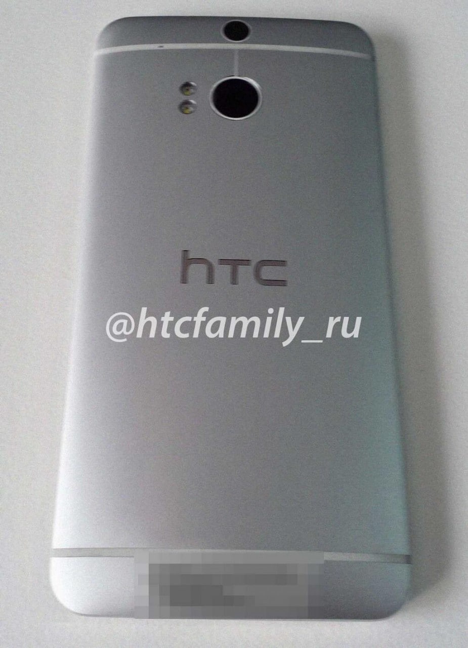 Nuova immagine delle due fotocamere posteriori di HTC M8