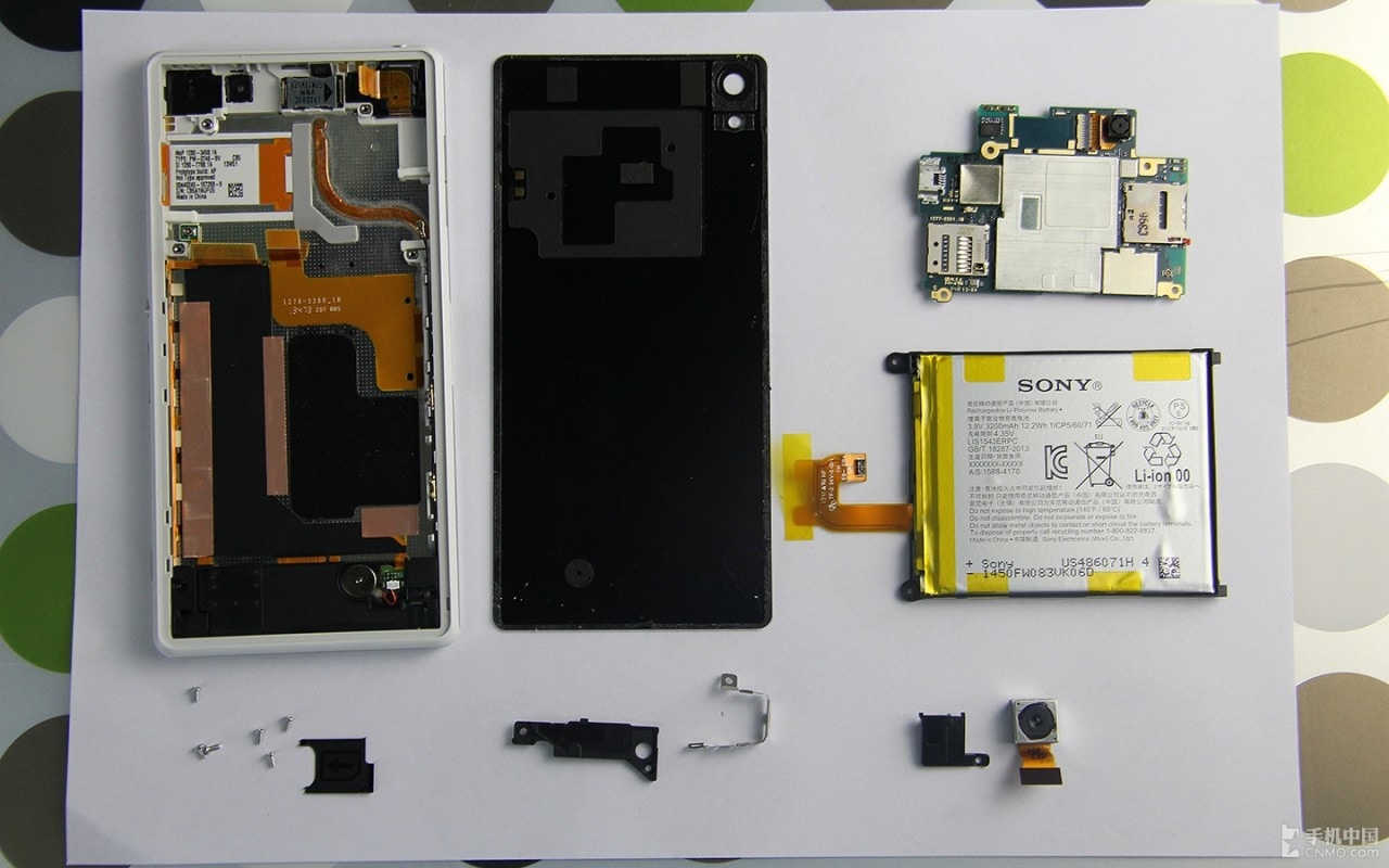 Sony Xperia Z2 desmontado: así está por dentro (foto)