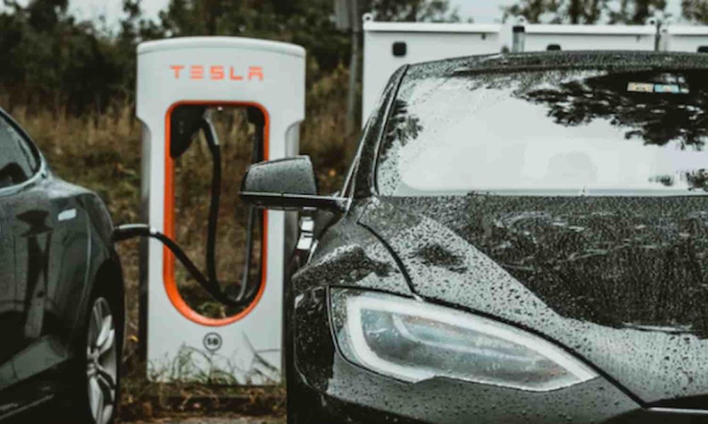 Tesla podría acabar con su programa de referencia, junto con las millas de Supercharging gratuitas