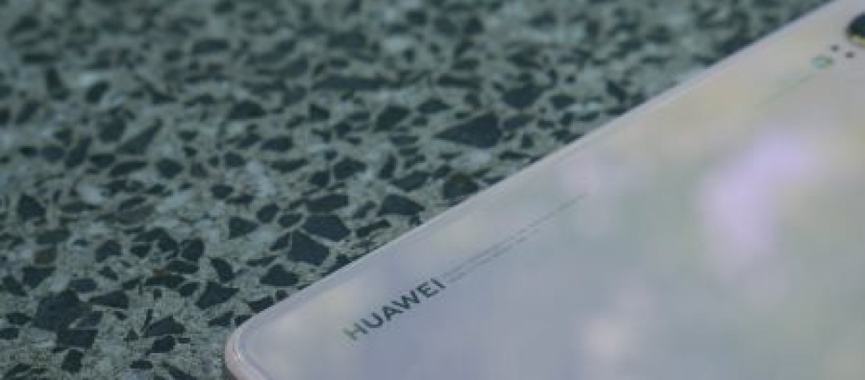 Todo sobre Huawei Nova 3. Medio elegante, que aspira a ser llamado joyería