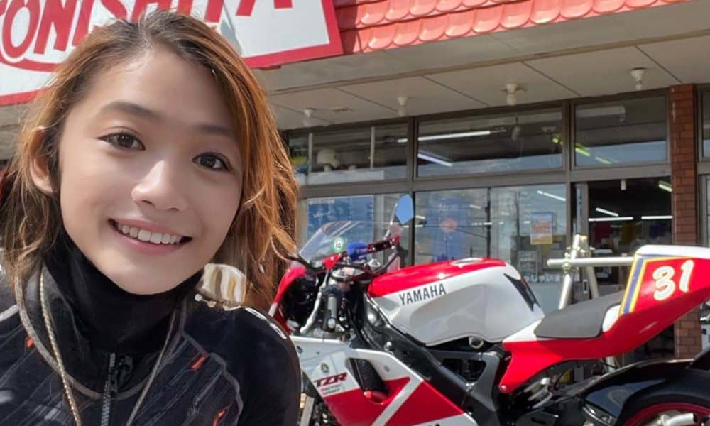 Un motociclista de 50 años usó FaceApp para engañar a sus seguidores haciéndoles creer que era una mujer más joven