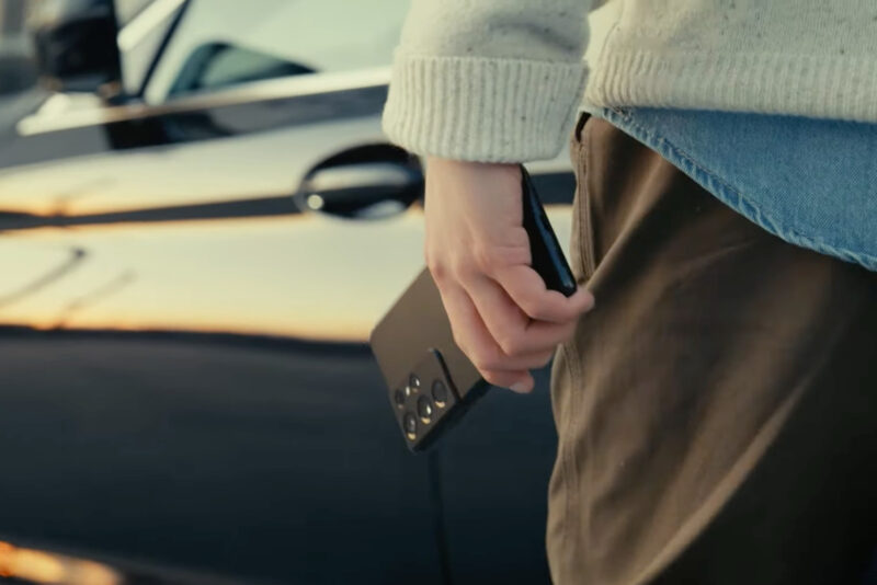 Samsung Uses UWB To Turn Galaxy Phones Into Digital Car Keys
