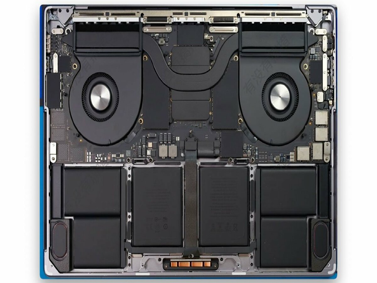 Un primer stripping revela las entrañas del MacBook Pro 16" y el chip M1 Max