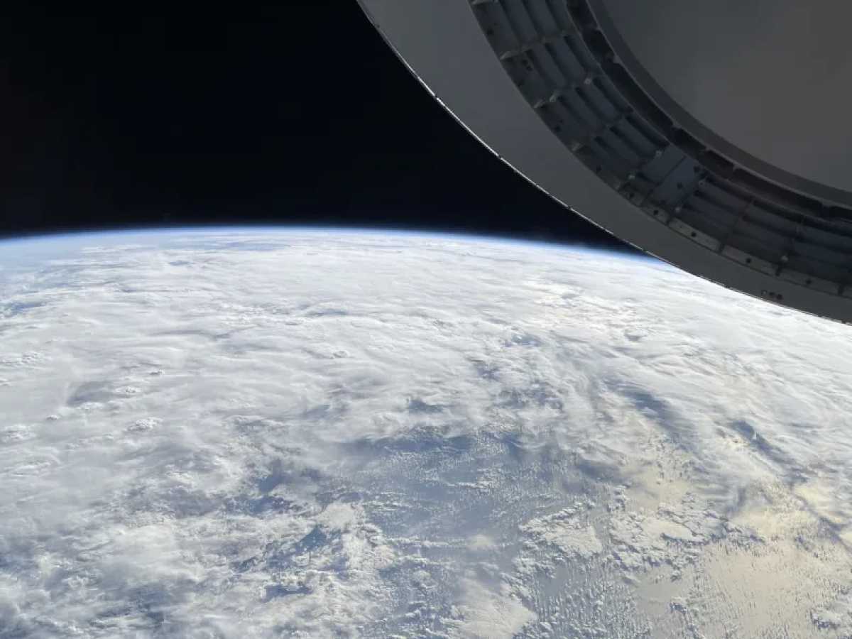 Tierra vista desde el espacio, filmada con iPhone #ShotOniPhone