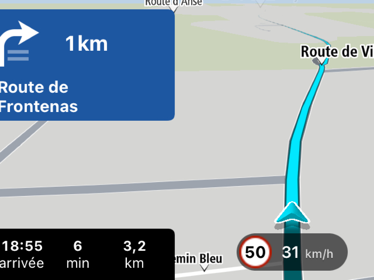 La barra de ruta está disponible en CarPlay con TomTom GO Navigation