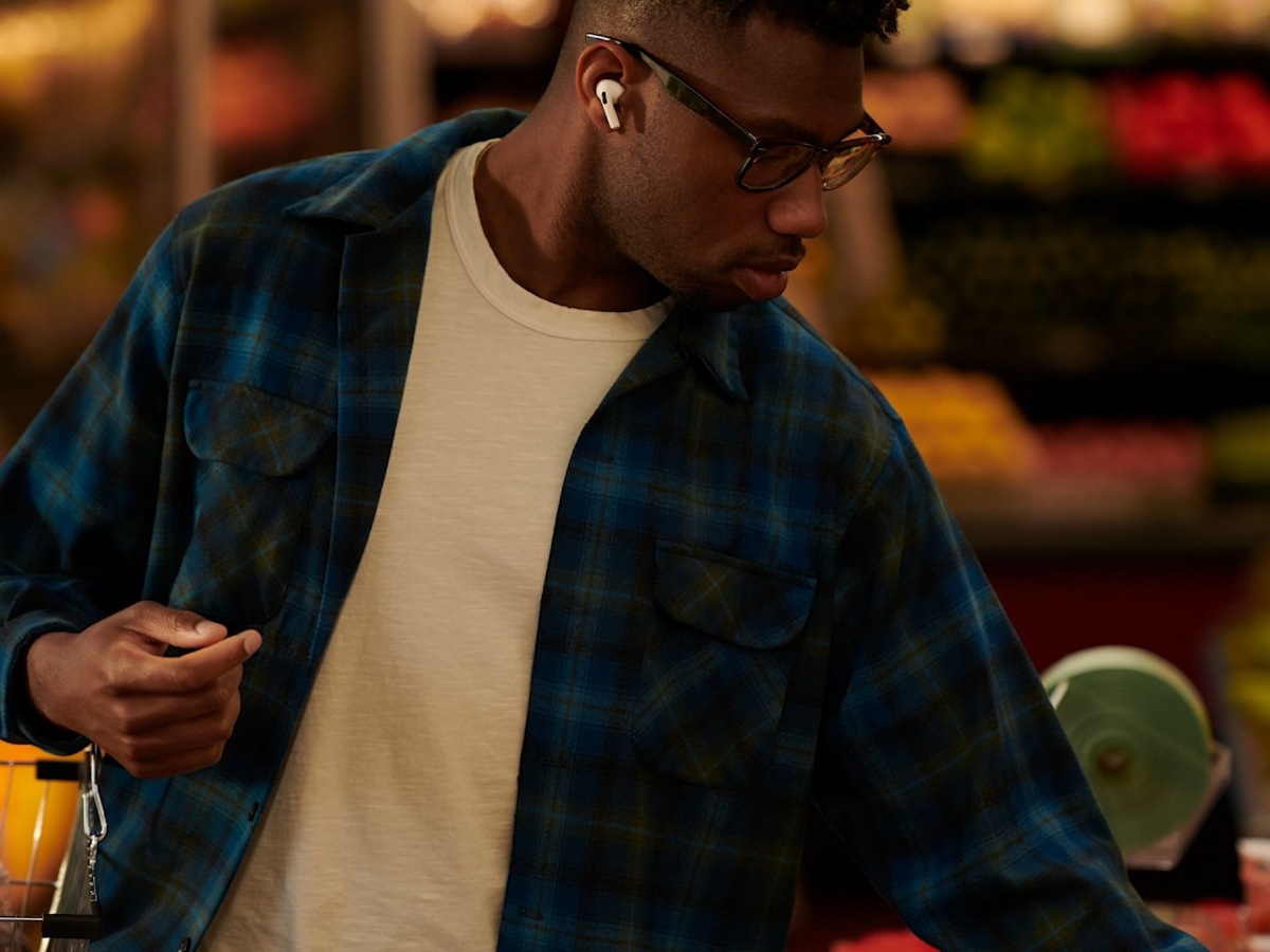 AirPods: Conversation Boost, Siri, Dolby Atmos y Locate