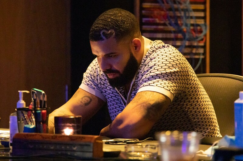 Ilustración: Apple Music: Drake explota las listas de 2021 (y Kanye West)