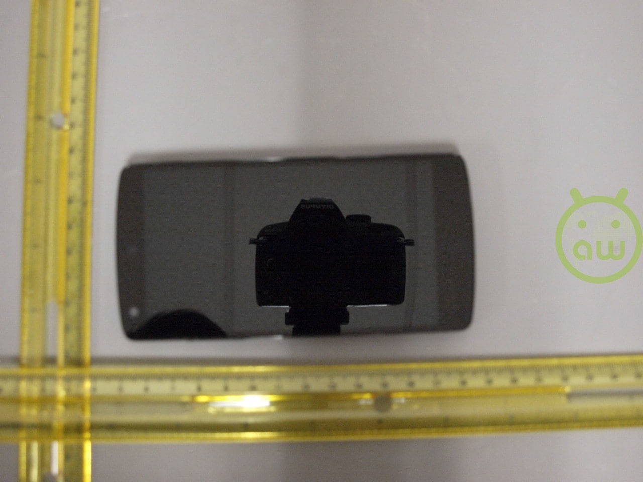 El nuevo Nexus se muestra en muchas imágenes de los laboratorios FCC: confirmó la batería en 2.300 mAh