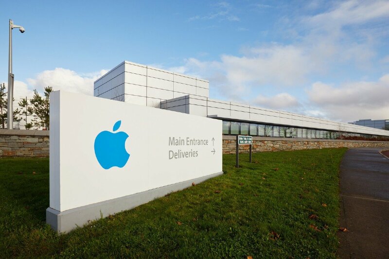 Afbeelding: Apple: een werknemer;  ontslagen wil zijn naam zuiveren van explosieve ladingen