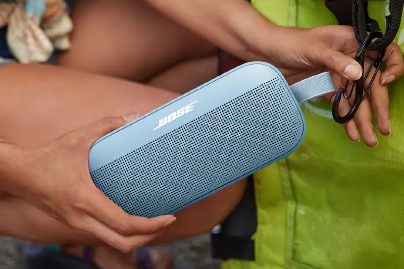 Ilustración: SoundLink Flex: Bose presenta su nuevo altavoz Bluetooth portátil.  $ 149