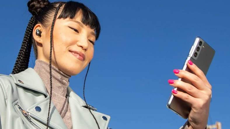 Apple usa un teléfono Samsung en un anuncio de auriculares Beats