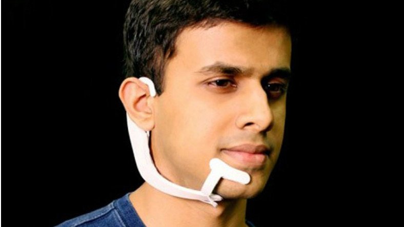 El dispositivo que te permite controlar dispositivos con tu voz interior