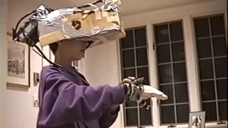 ¡Loco adolescente que fabricó gafas de realidad virtual en casa hace 24 años!
