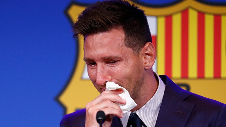 El pañuelo con el que Messi se secó las lágrimas está a la venta en Internet