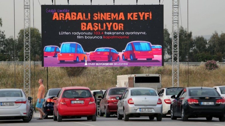 Gran interés en el evento Car Cinema en İzmir y Nevşehir
