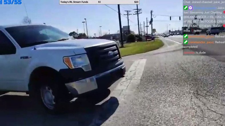 Streamer de Twitch chocó con un camión mientras andaba en bicicleta
