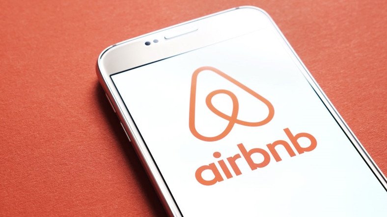 Airbnb prohíbe oficialmente las fiestas en casas de 'invitación abierta'
