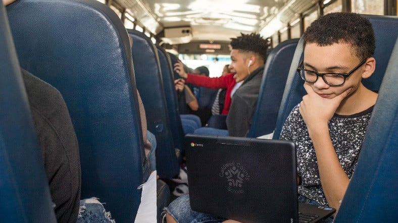 Google Kırsal Alanlardaki Öğrenciler İçin Otobüsleri Wi-Fi ile Donatıyor