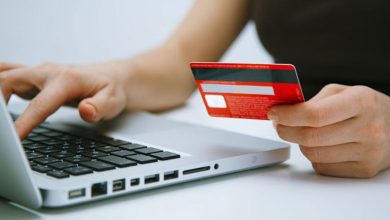 Tiempo de compras en línea con tarjeta de crédito