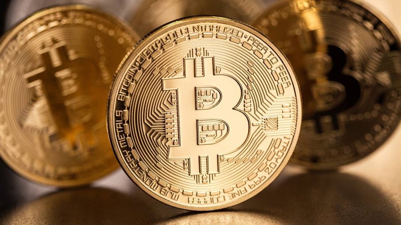 ¡Millones de dólares de Bitcoin se distribuyen desde una cuenta!